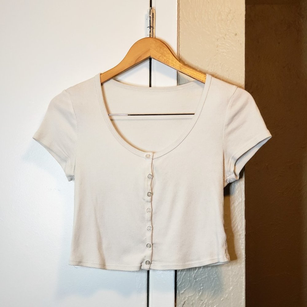 American Apparel Ribbed Button Crop Top - Picture 2 of 4